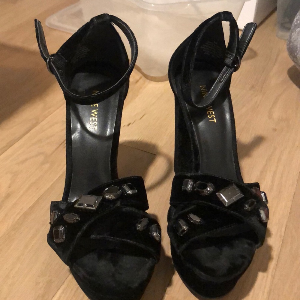 Velvet jeweled platform sandal